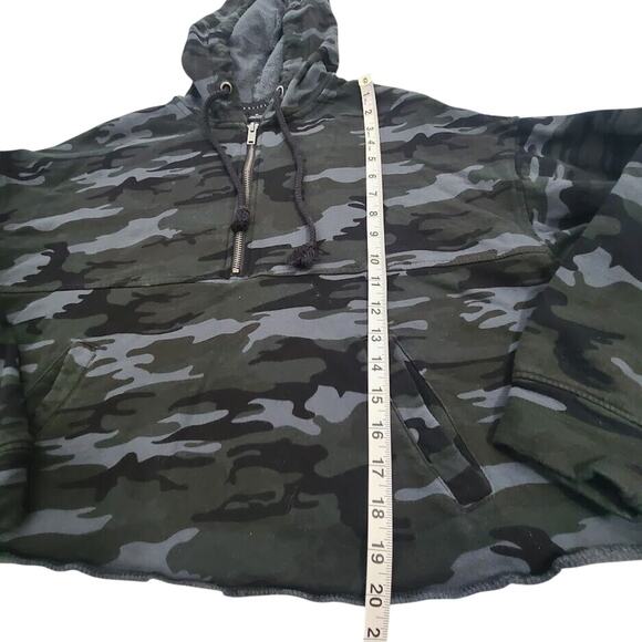 Sanctuary Crop Hoodie Sweatshirt Black Gray Camo XS Oversized Boxy 1/2 Zip - Picture 10 of 11